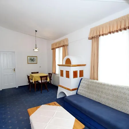 Apartmán 1 *